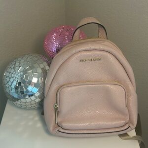Michael Kors mini backpack purse 👛 🎒 🌸